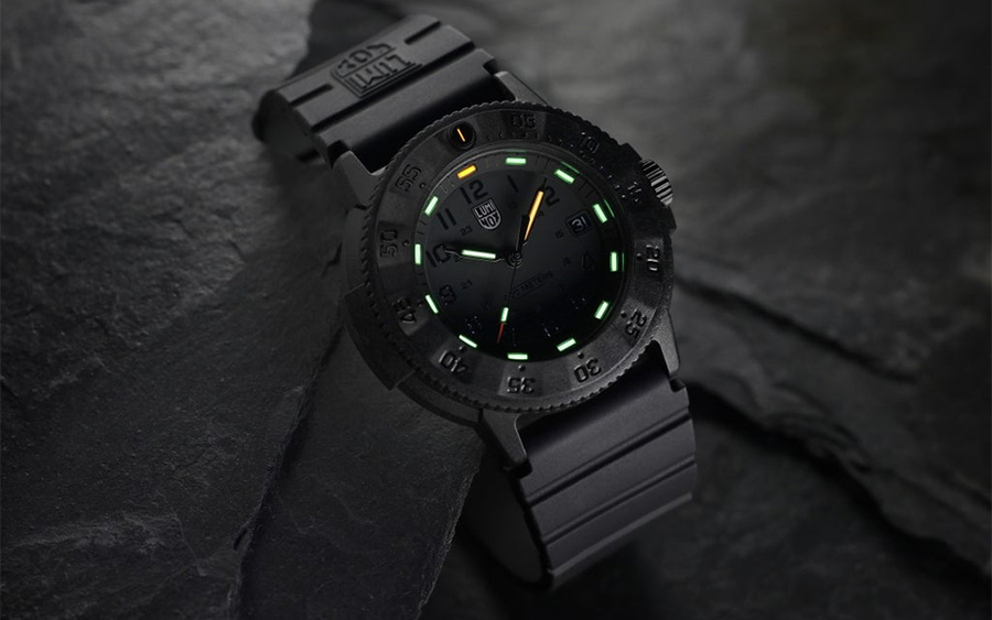 Luminox